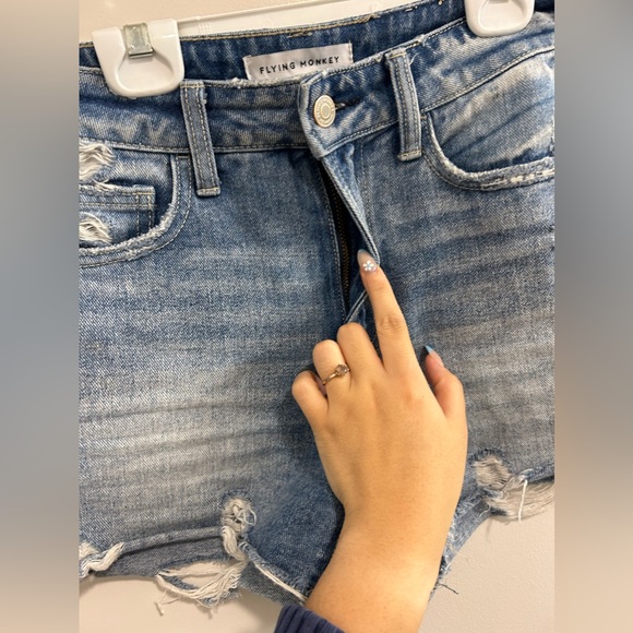 🍁Super Cute Flying Monkey Cut Off Jean Shorts - Picture 5 of 10
